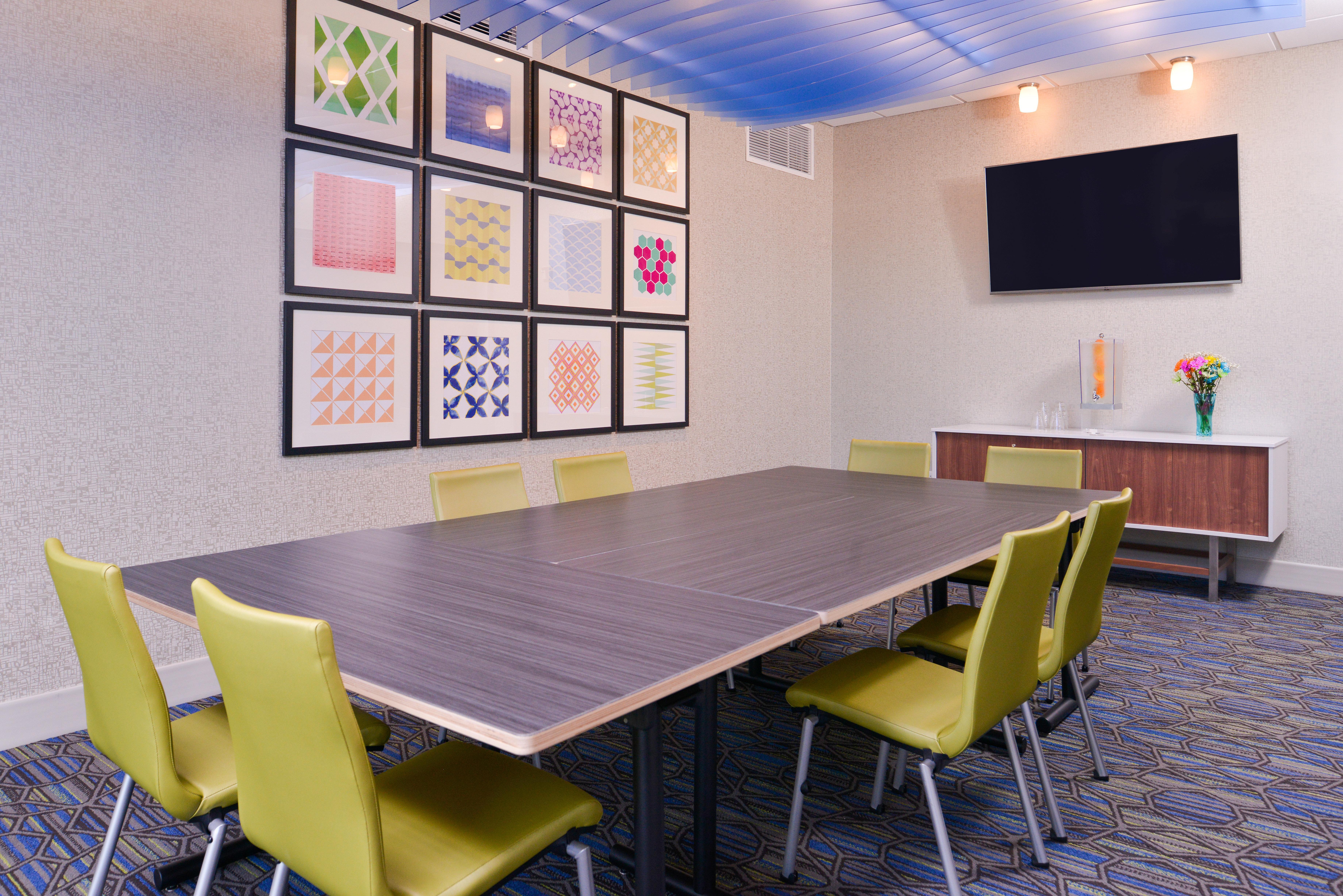Holiday Inn Express & Suites - Olathe West By Ihg Bagian luar foto