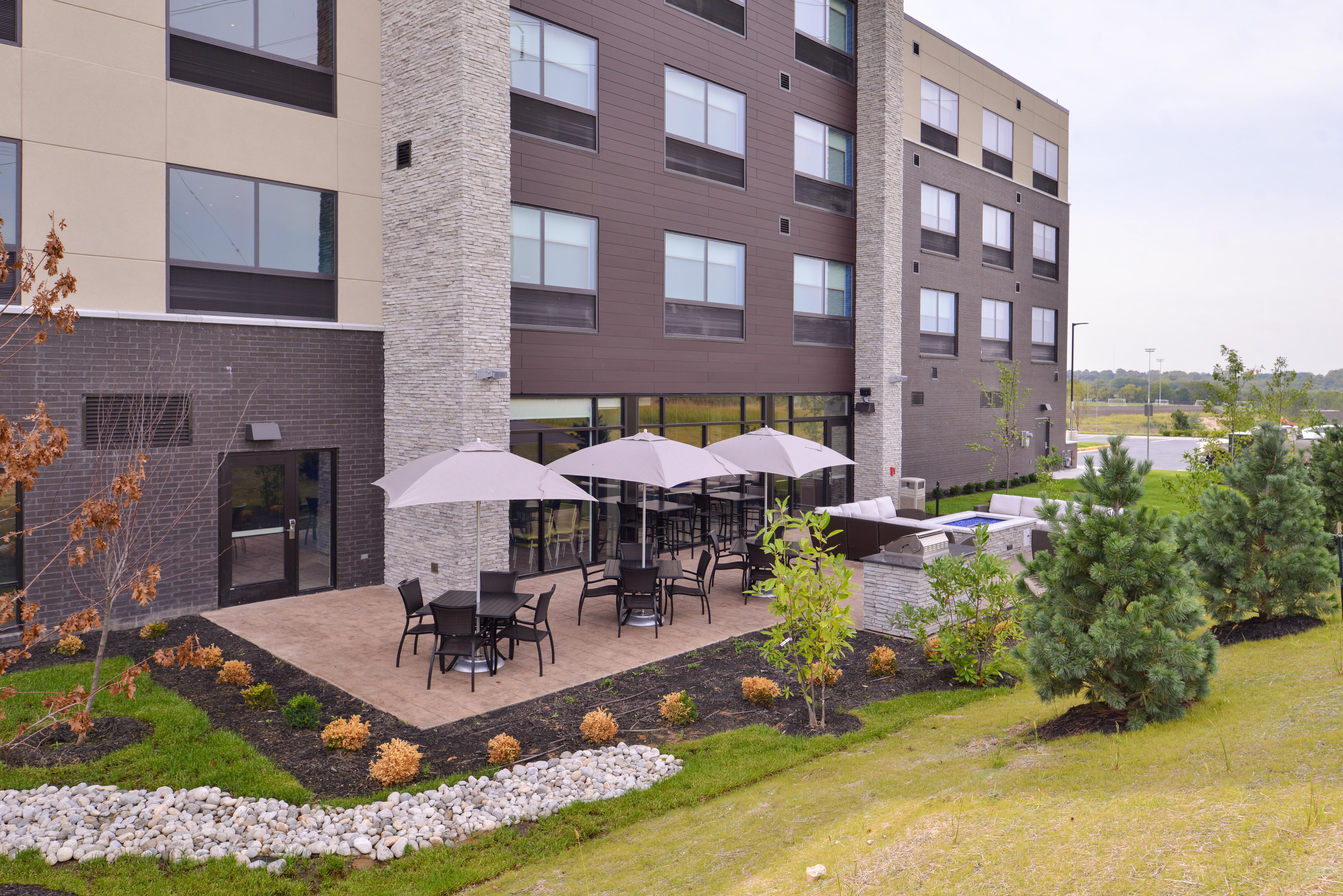 Holiday Inn Express & Suites - Olathe West By Ihg Bagian luar foto
