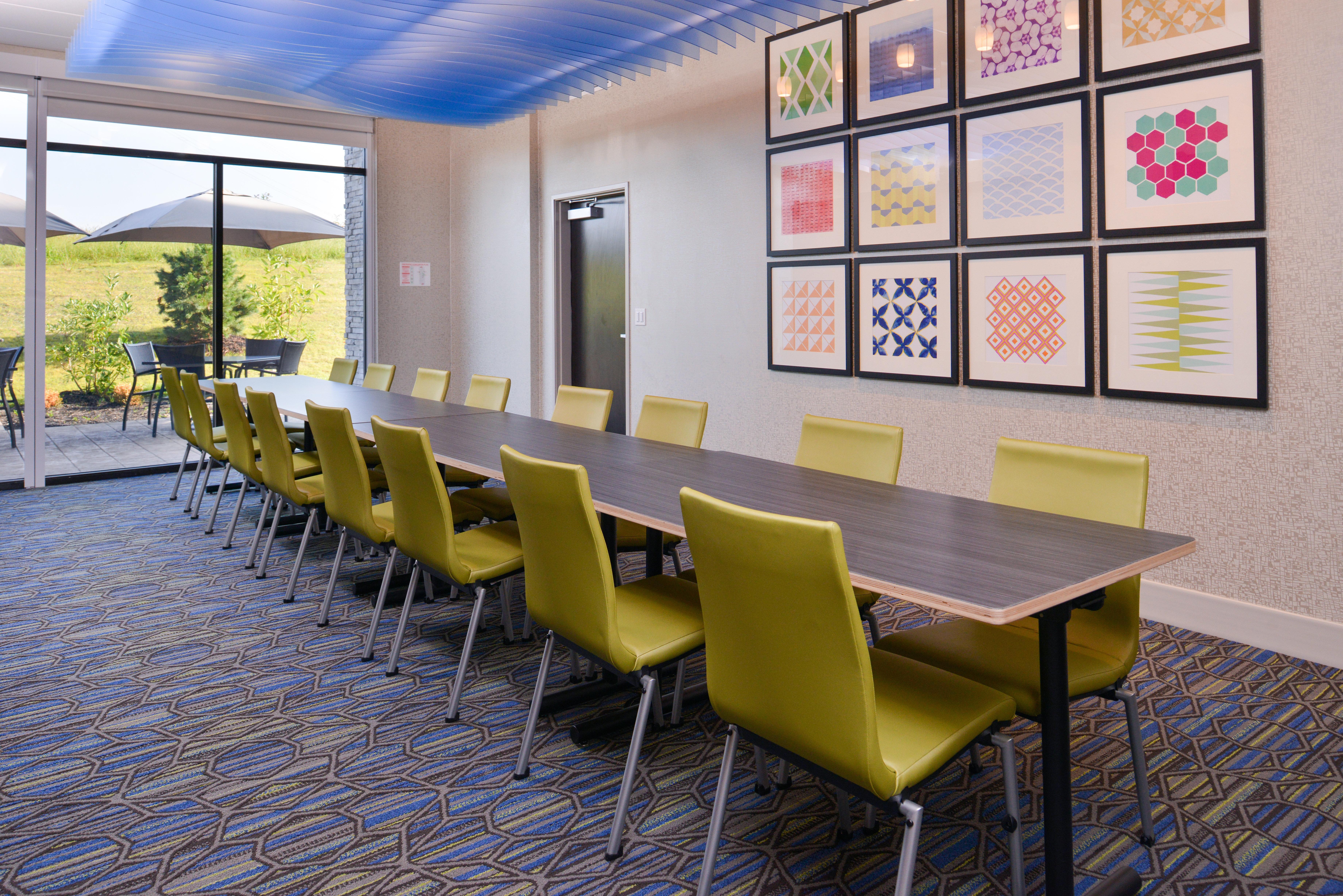 Holiday Inn Express & Suites - Olathe West By Ihg Bagian luar foto